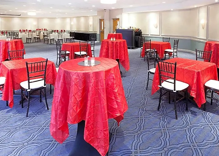 Ramada Plaza By Wyndham Chicago North Shore Wheeling