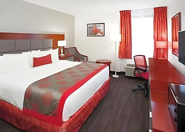 Ramada Plaza By Wyndham Chicago North Shore Hotel