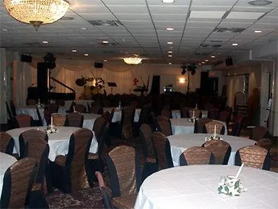 Ramada Plaza By Wyndham Chicago North Shore Hotel
