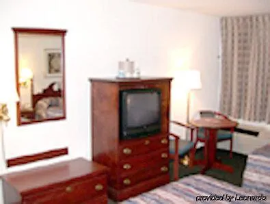 Hotel Ramada Plaza By Wyndham Chicago North Shore