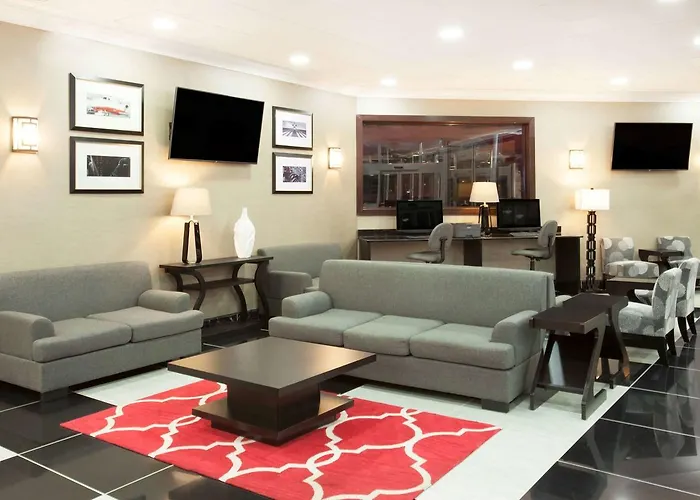 Hotel Ramada Plaza By Wyndham Chicago North Shore Wheeling