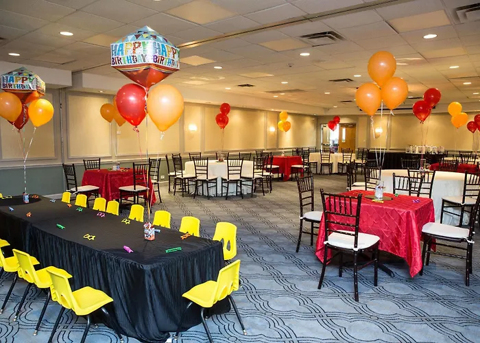 Hotel Ramada Plaza By Wyndham Chicago North Shore 3*