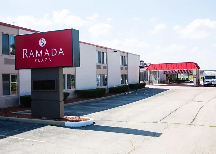 Hotel Ramada Plaza By Wyndham Chicago North Shore Wheeling